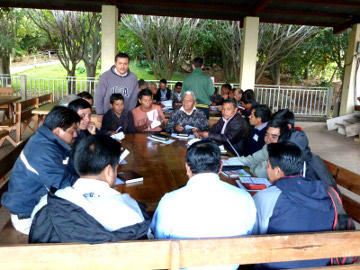 Cesar and Carlos teaching in smaller 
workshop groups